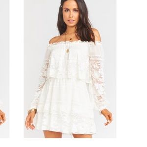 Off shoulder lace dress